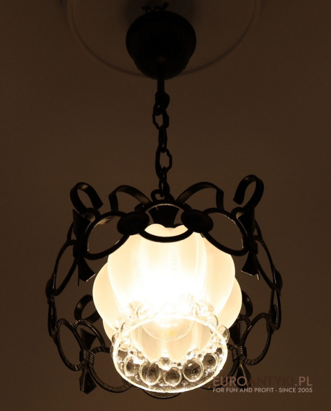 Lampa do korytarza w stylu vintage