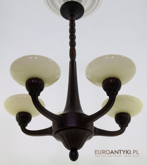 lampa art deco z drewnianą konstrukcją