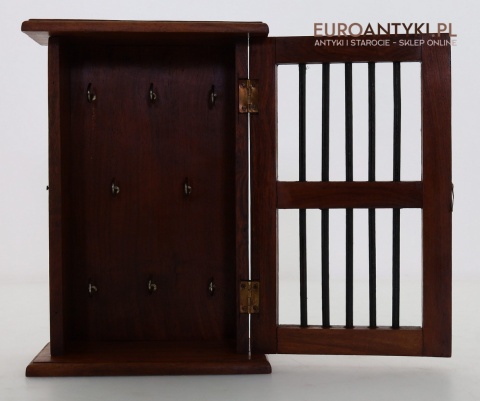 drewniana skrzynka na klucze