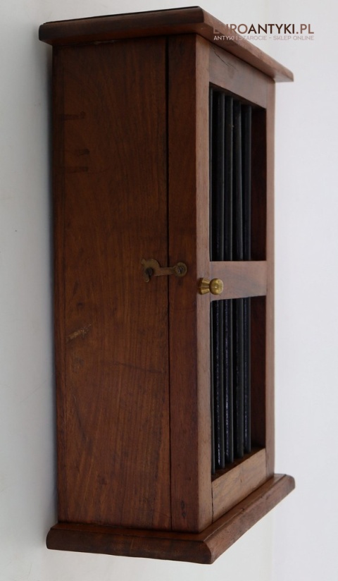 szafka klucze drewno