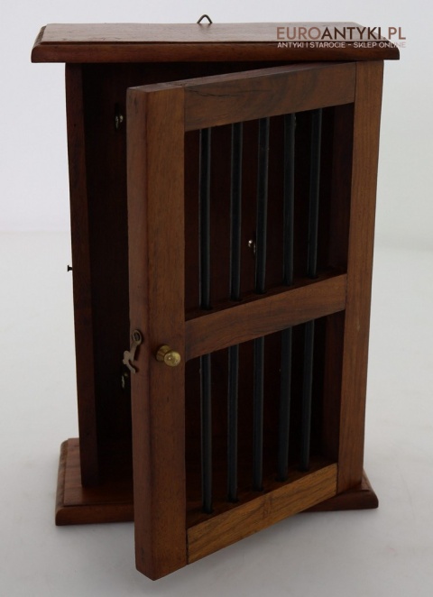 szafka na klucze z kratką