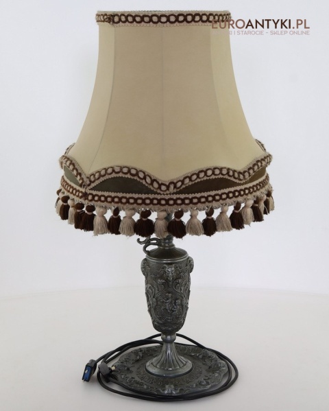 antyczna lampa stołowa