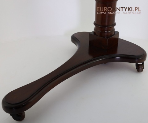 industrialny stolik na laptopa