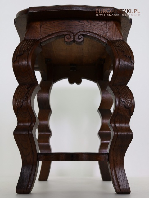 mebel ekspozycyjny antyczny