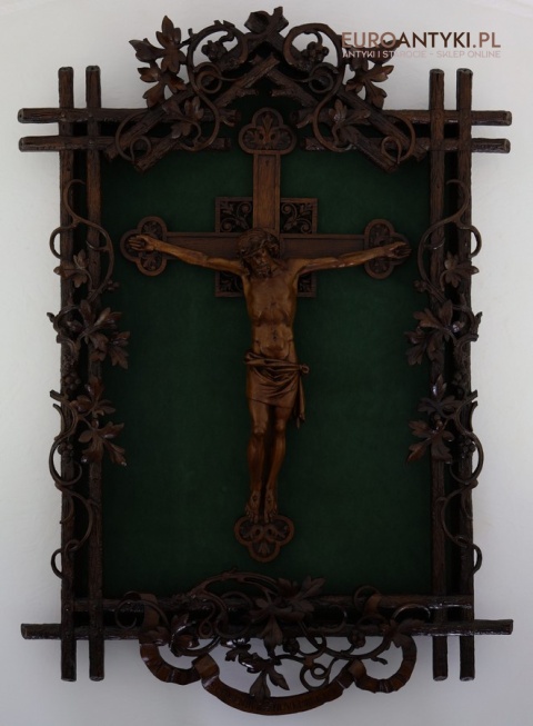 neogotycki antyczny krzyż religijny