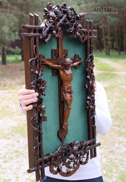 drewniany krzyż z XIX wieku