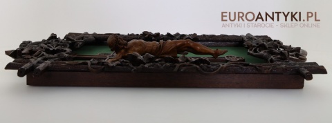 zabytkowy krzyż z Jezusem