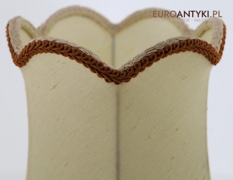 Antyczna lampa stołowa w stylu Empire z frędzlami – vintage oświetlenie do salonu lub gabinetu