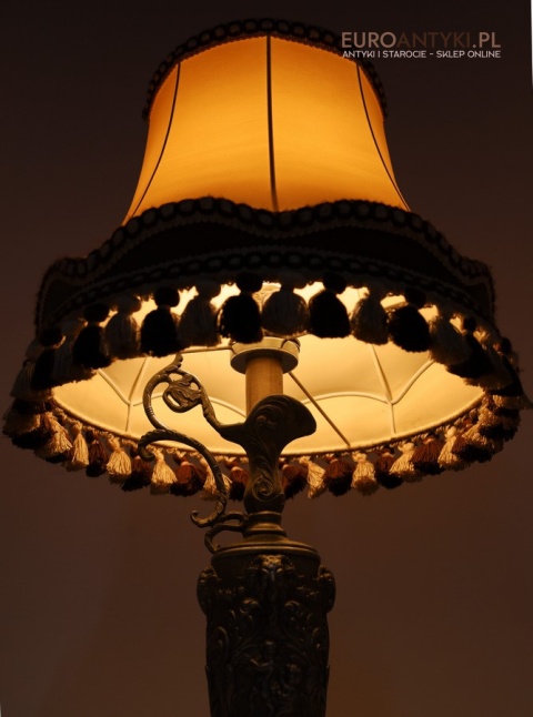 retro lampa gabinetowa