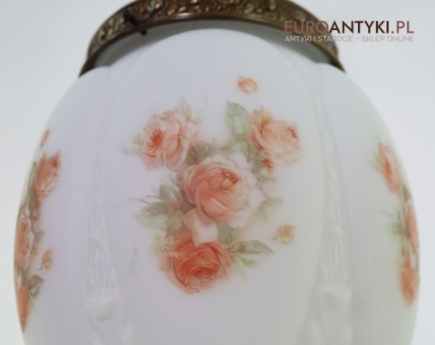 dekoracyjna lampa antyczna z motywem kwiatowym