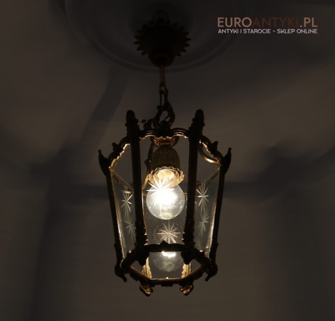 wisząca lampa w stylu francuskim