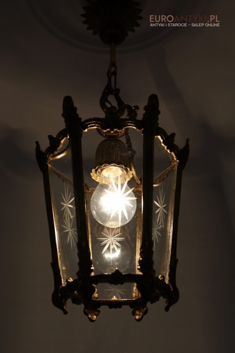 wisząca vintage lampa do hotelu