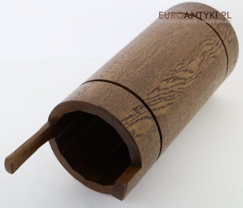 rustykalny stojak na parasole