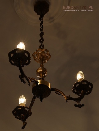 Antyczny Mosiężny Trójramienny Mini Żyrandol - Idealny do Ganku i Małych Pomieszczeń