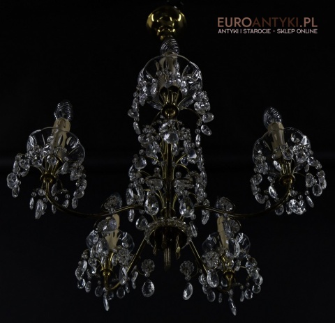 retro żyrandol z kryształami do salonu