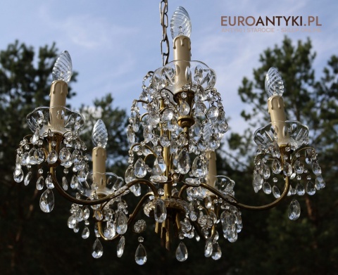 kaskadowy żyrandol kryształowy retro