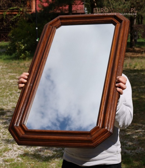 lustro w drewnianej ramie vintage