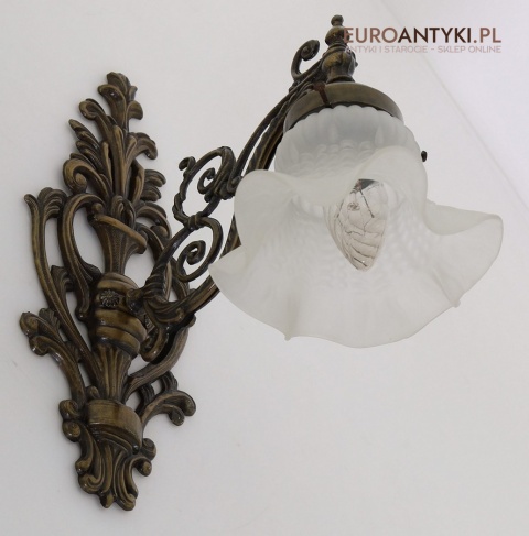 mosiężna stylowa lampa ścienna