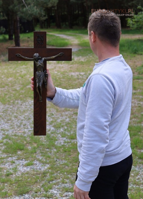 duży krzyż ścienny retro