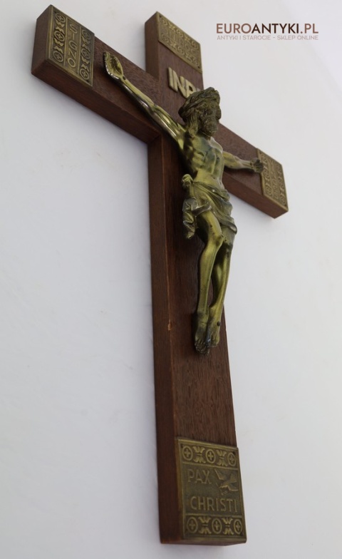 drewniany krzyż retro