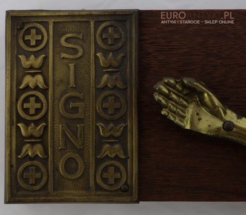 krzyż z napisem in hoc signo vinces