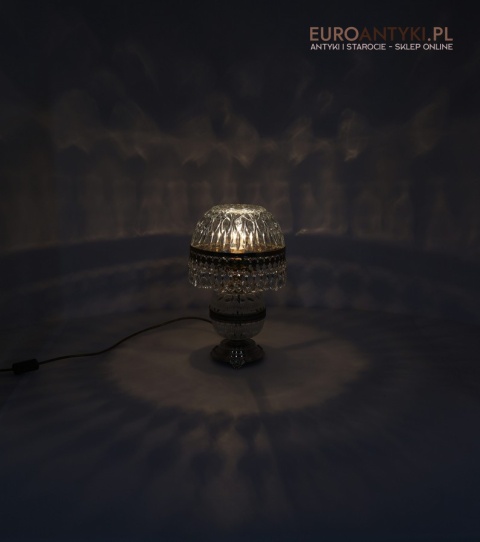 stara lampa antyczna z kryształami