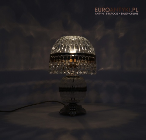 antyczna kryształowa lampa na stół