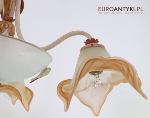 romantyczny żyrandol retro