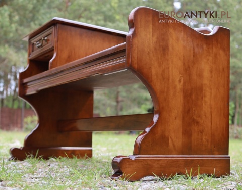 drewniane siedzisko z szufladą