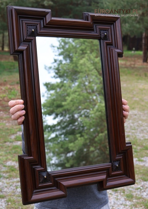 lustro w stylu neorenesansowym