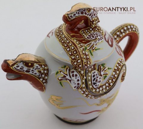 porcelana reliefowa smok