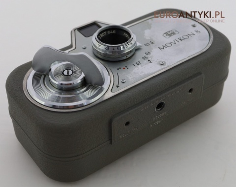 stary aparat filmowy 8 mm