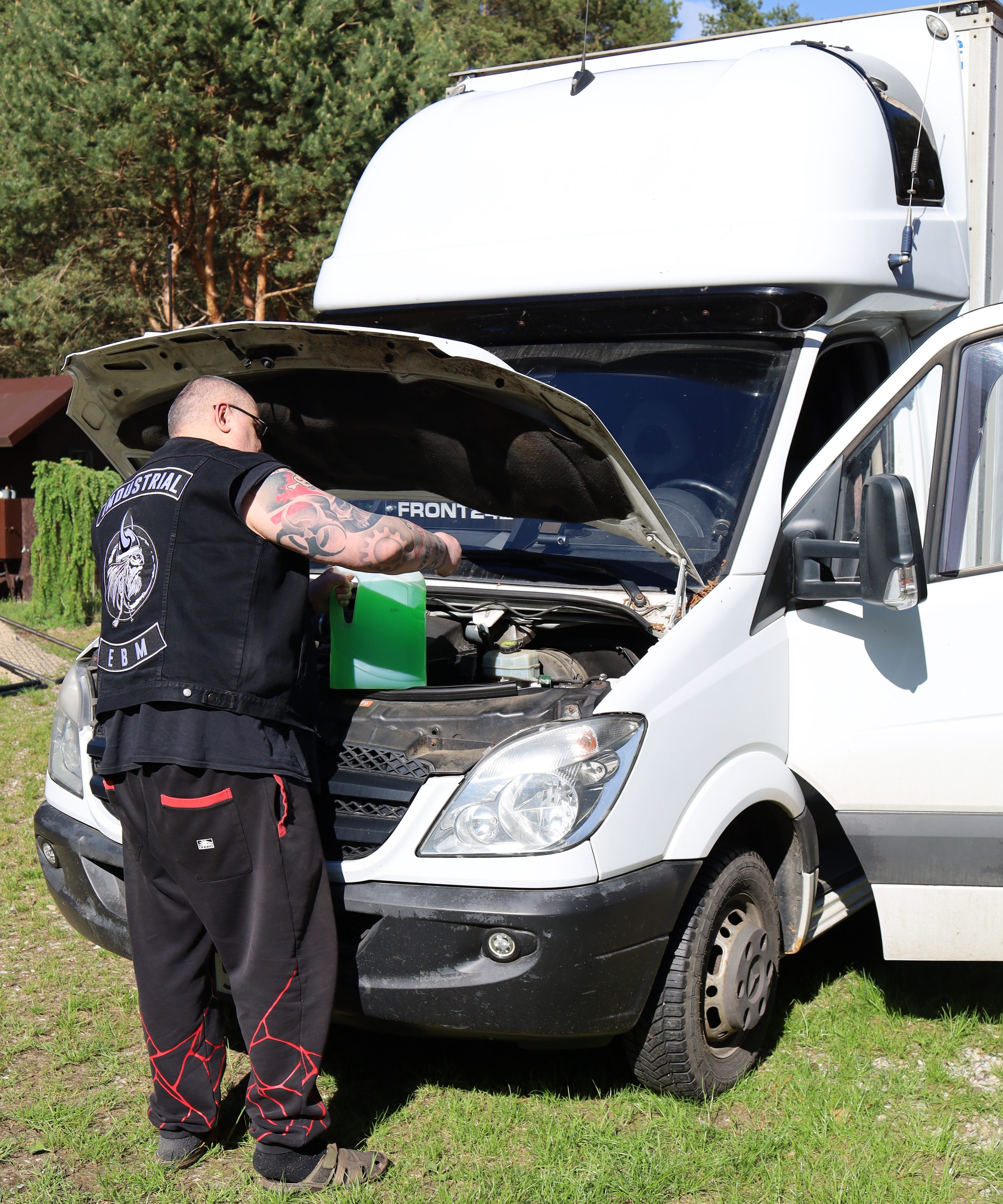 Wyprawa za granicę po antyki – to nie spacerek po supermarkecie spożywczym