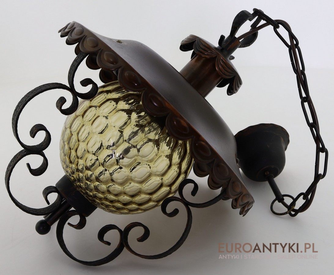 Antyki użytkowe – postaw na styl i funkcjonalność w codziennym życiu