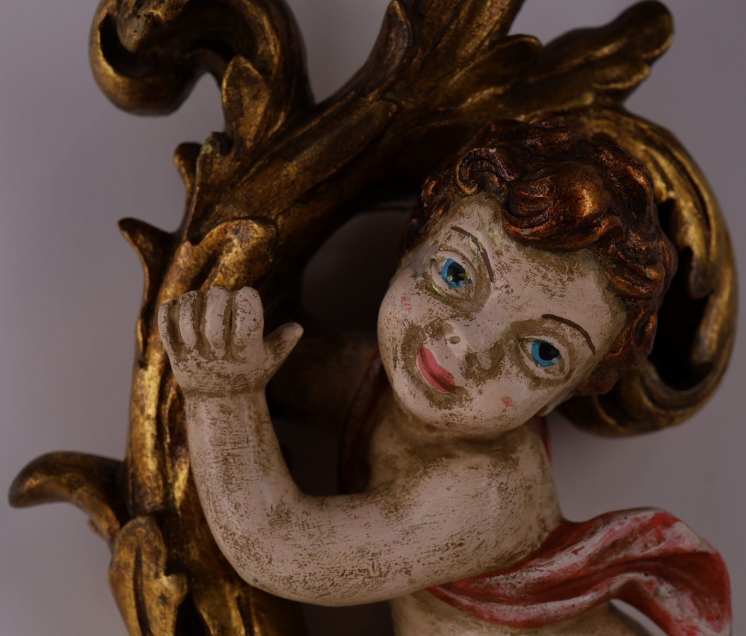 Polichromia – sztuka malowania rzeźb i dekoracji w wielu barwach