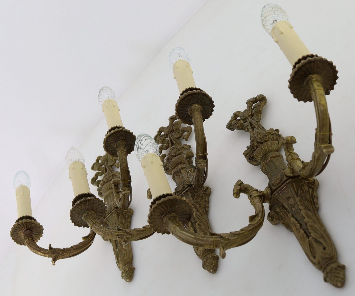 lampy i żyrandole do dworku zamku pałacu