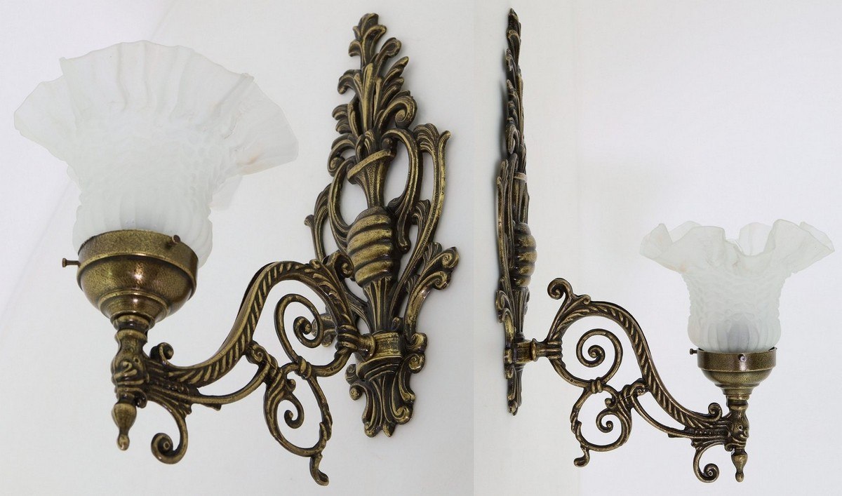 Ładne starodawne lampy