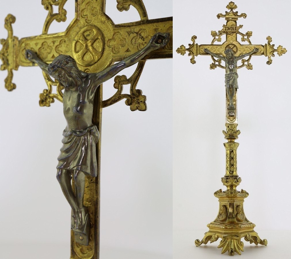 Antyczne krzyże i dewocjonalia do kościoła