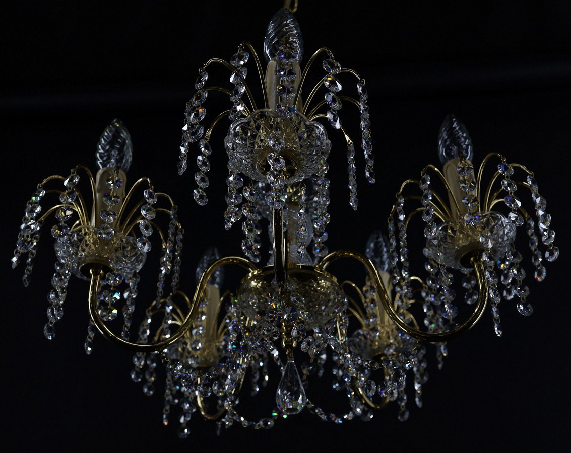 kryształowe żyrandole zawsze modne