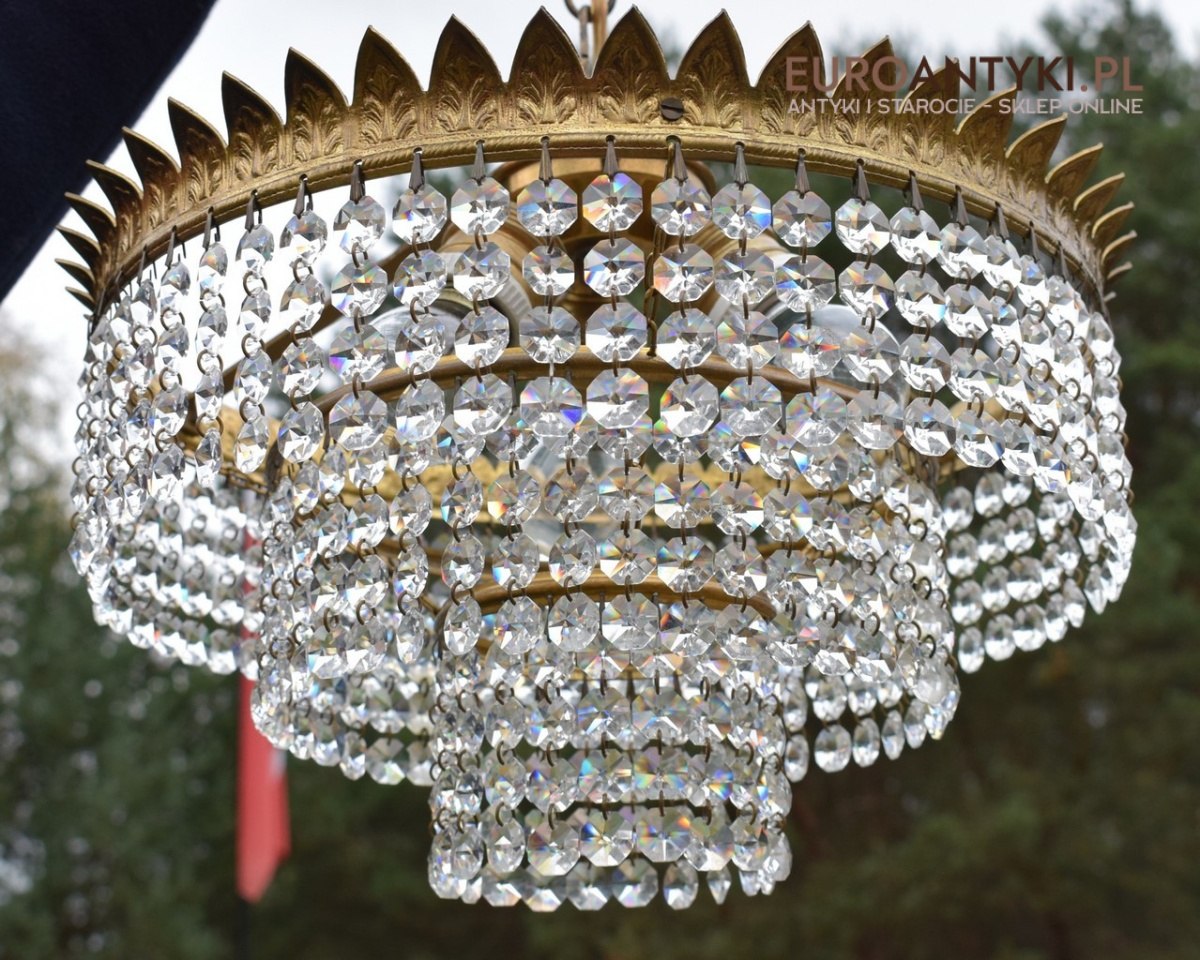 Błysk w oku i blask kryształów – magia żyrandoli Swarovski